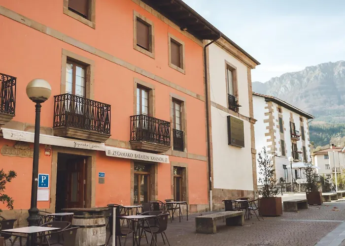 Pensionat Ostatu De Zegama