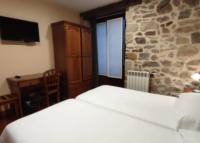 Ostatu De Pensionat *