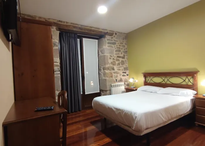 Ostatu De Pensionat *