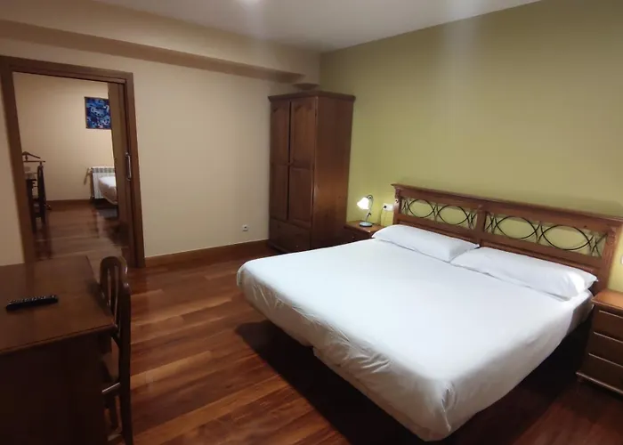 Pensionat Ostatu De Zegama